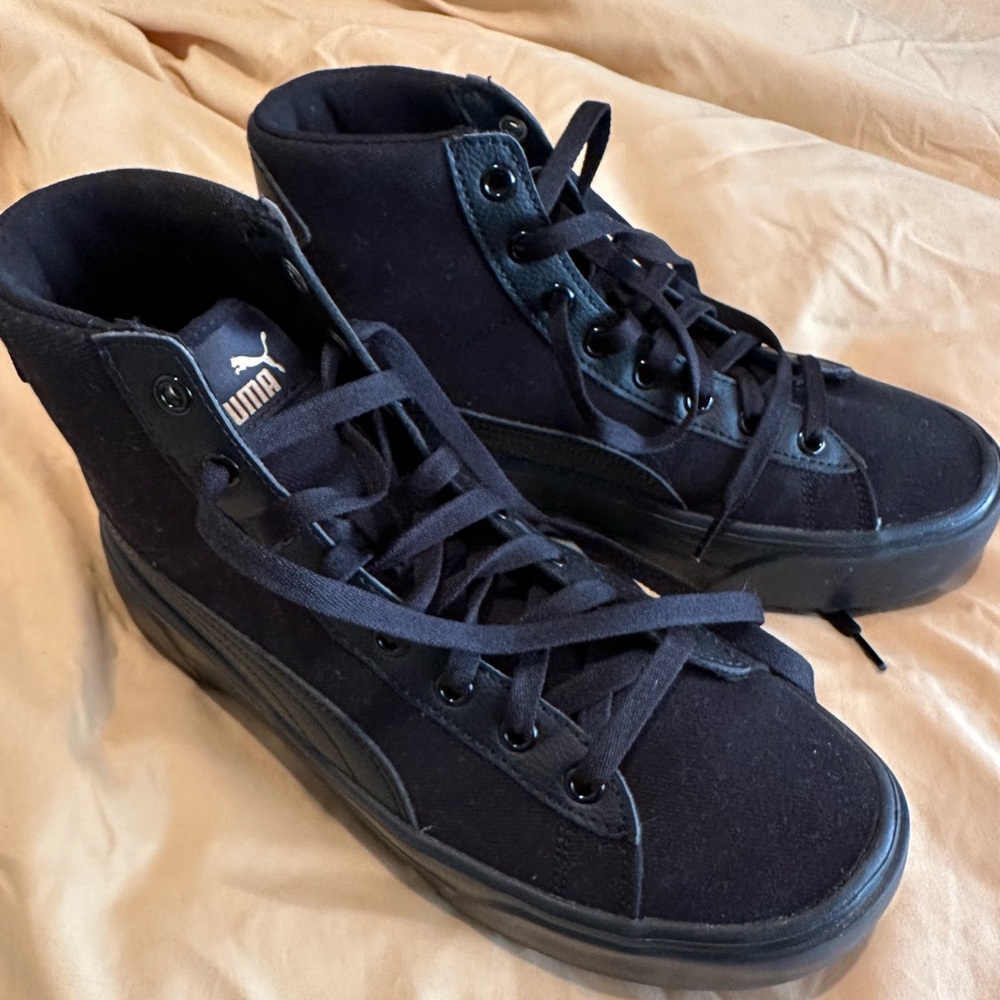 PUMA WOMENS KAIA HIGH TOP PLATFORM SNEAKER - BLACK